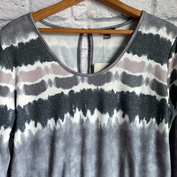 NWT Lily Rose Women’s Gray Blu e White Ombre Tye Dye Long Sleeve Romper Size XL - Picture 4 of 8